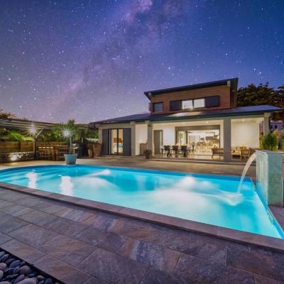 Villa sylbria le soir a la reunion